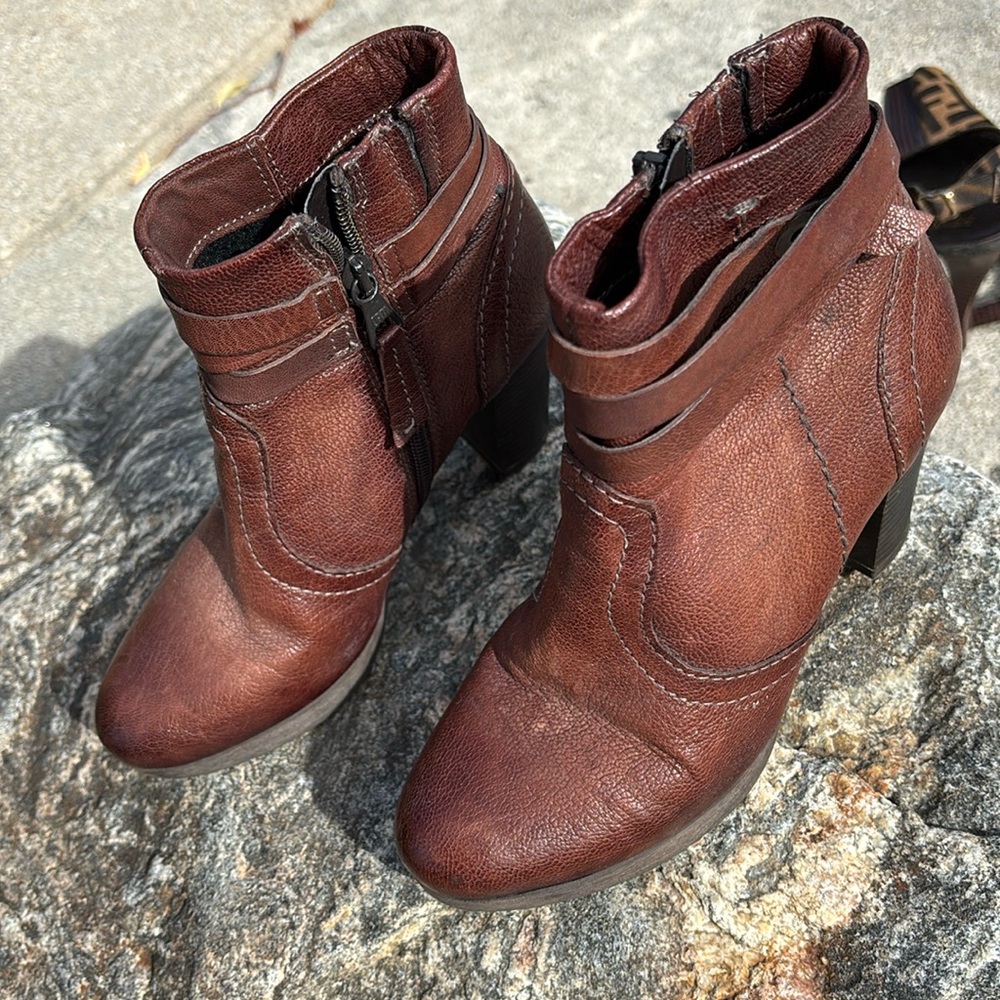 Bata anker boot